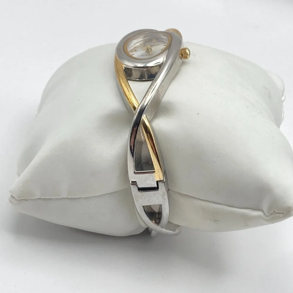 Vivani Women's Watch Cuff Silver Gold Two Tone 20mm Oval New Battery 6.5